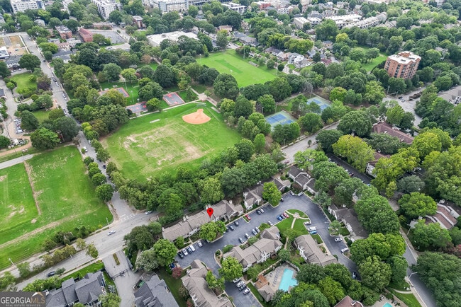 Building Photo - 33 Finch Trail NE