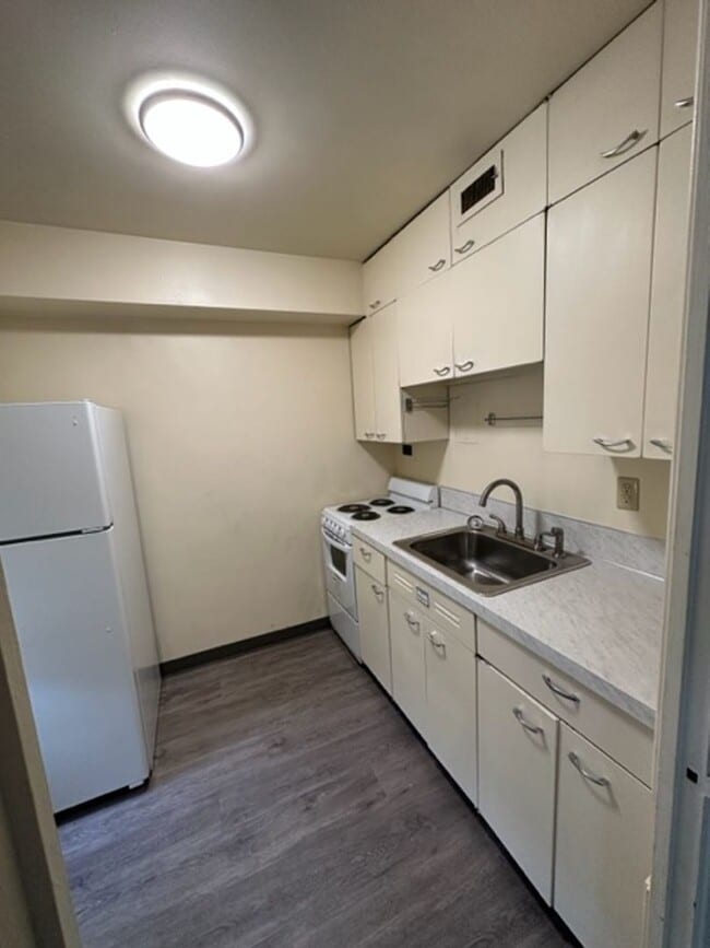 Interior Photo - Eugene Manor Apartments