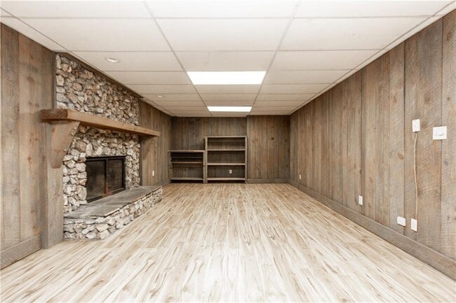 Building Photo - 1365 Timberland Dr