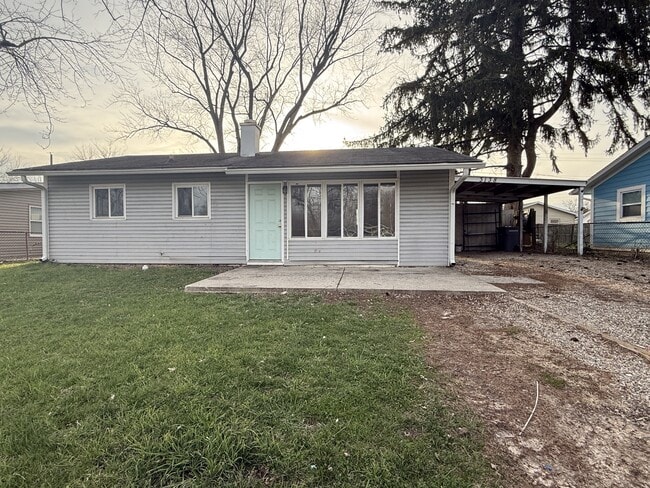 Building Photo - 3138 Midvale Dr