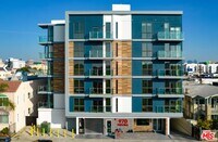 Building Photo - 970 Fedora St