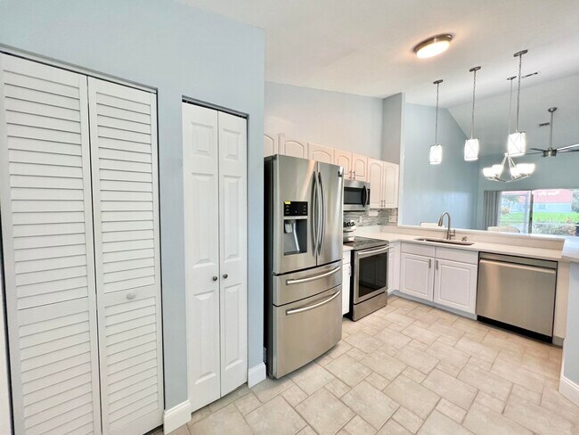 Building Photo - 15306 W Tranquility Lake Dr