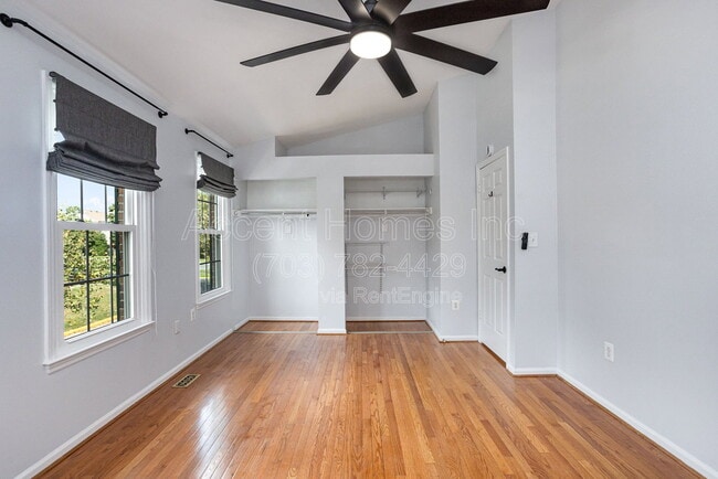 Building Photo - 6107 Summer Park Ln