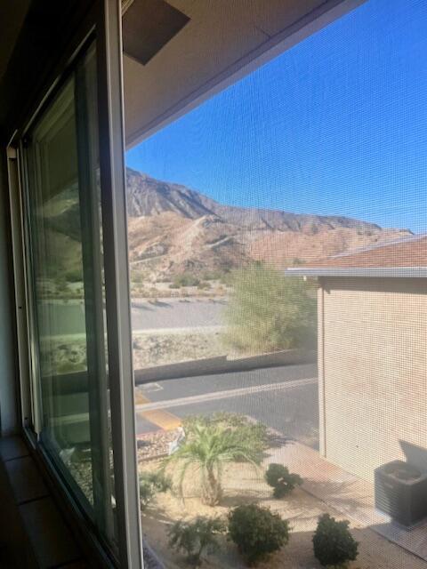 Building Photo - 72586 Edgehill Dr