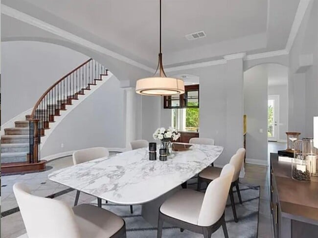 Building Photo - 1921 University Club Dr