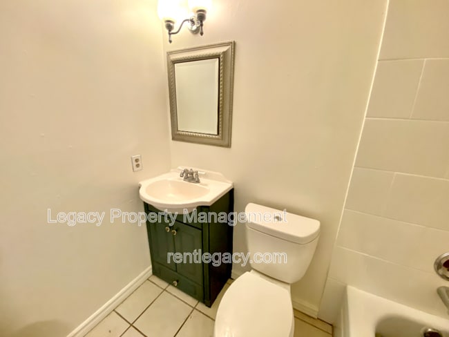 Building Photo - 9094 Piñata Way