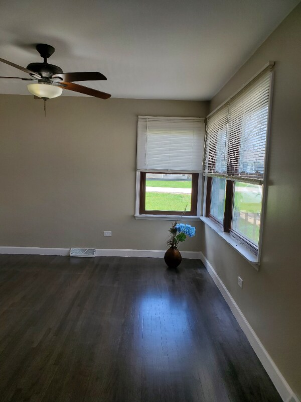 Building Photo - 1329 Campbell Ave