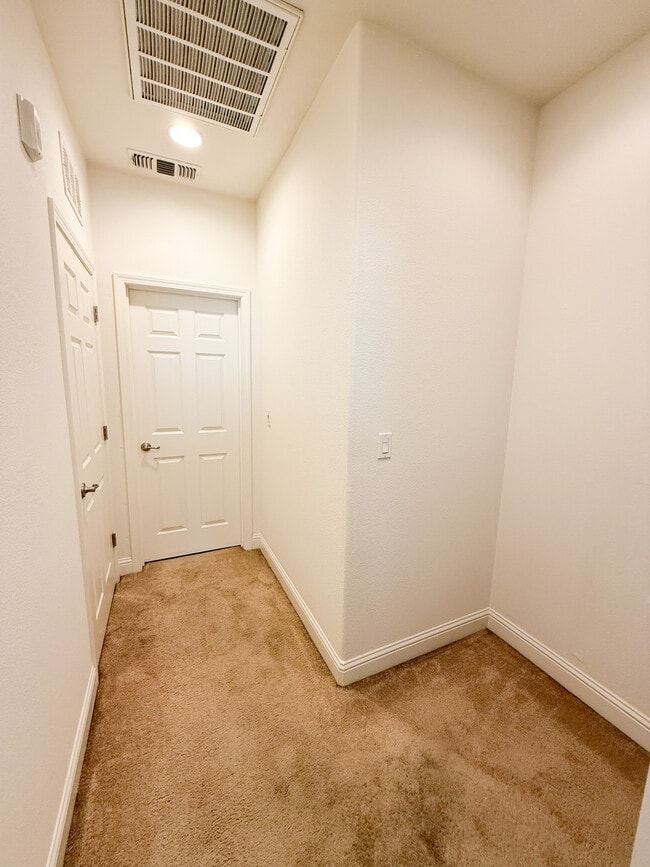 Building Photo - 1506 McCandless Dr