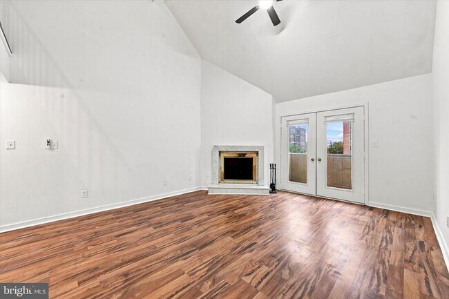 Building Photo - 1504 N Broom St