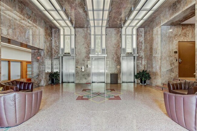 Building Photo - 710 Colorado St