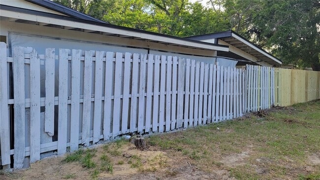 Building Photo - 1103 Errol Pl Cir