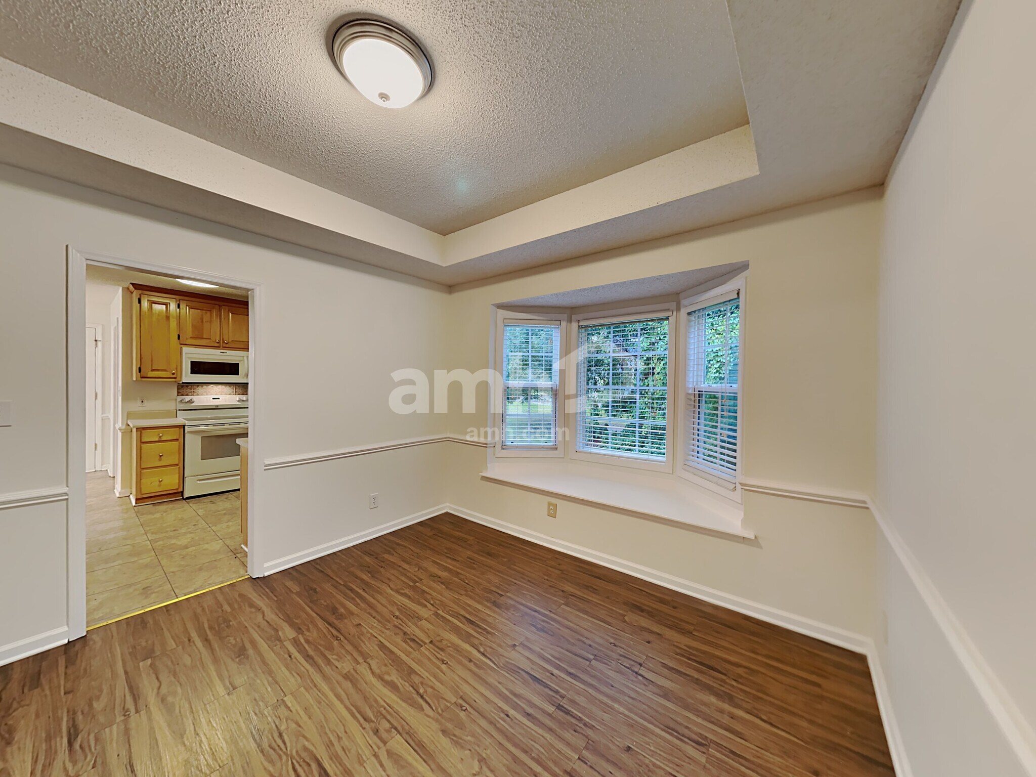 Building Photo - 412 Redpath Dr