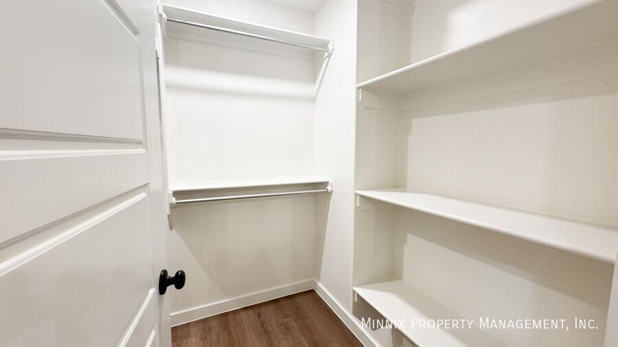 Building Photo - 2131 Langford Ave