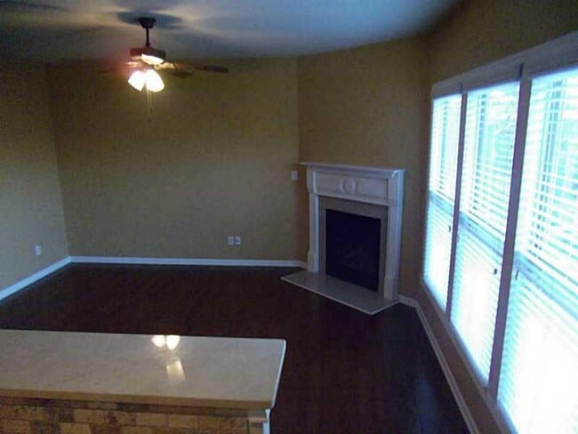 Building Photo - 650 Township Cir