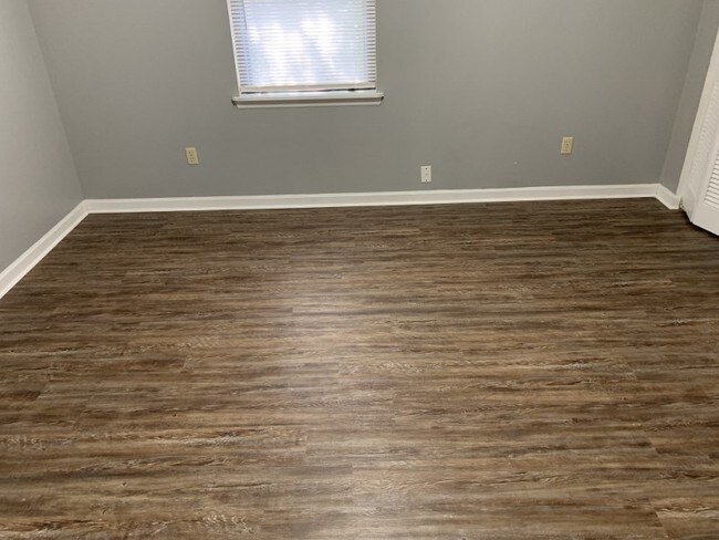 Building Photo - 2840 Misty Garden Cir