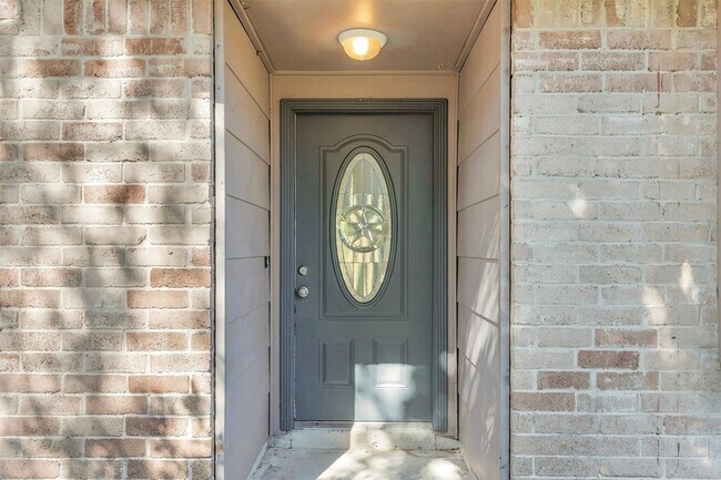 Building Photo - 23038 Banquo Dr
