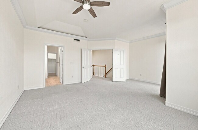 Building Photo - $2,795.95 with $300 Off the first month's rent, 2 Beds - 2.5 Bath, Townhome in Lone Tree with Bal...