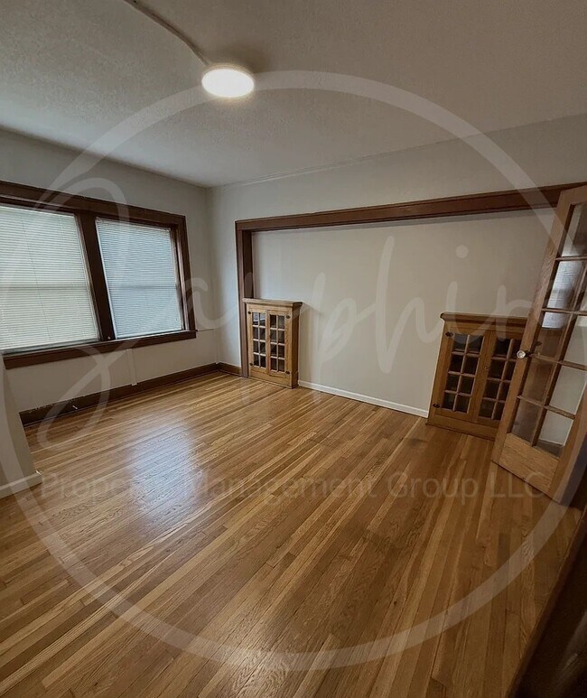 Building Photo - 853 Barnett Ave