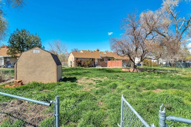 Building Photo - 1163 Navajo St