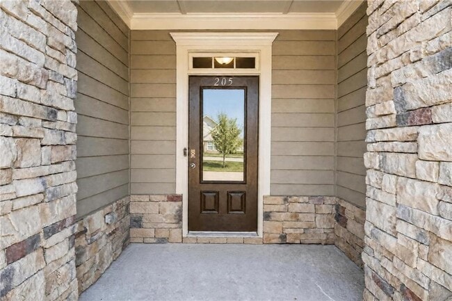 Building Photo - 205 Orchard Trail
