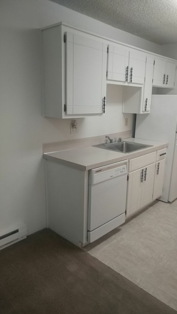 Building Photo - Downtown Port Angeles - 1 Bed 1 Ba