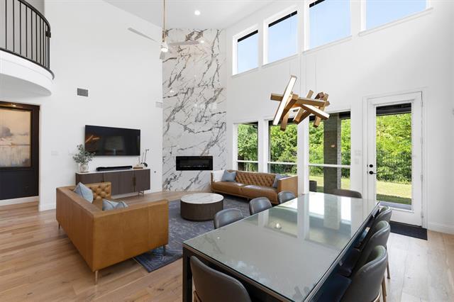 Building Photo - 10720 Canoe Dr