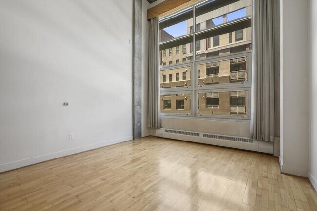 Building Photo - Modern Industrial Loft in Jack London Square
