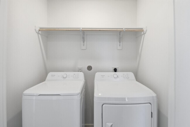 Building Photo - 26914 Dalmatian Bellflower Dr