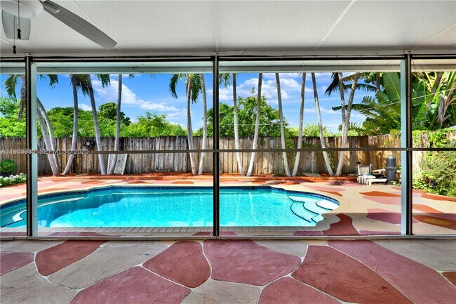 Building Photo - 13774 SW 124th Avenue Rd