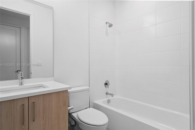 Building Photo - 9362 Tulip Leaf Ct