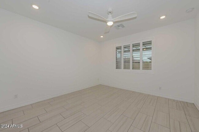 Building Photo - 29758 N 114th Dr