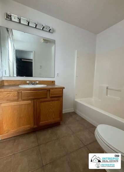 Building Photo - 180 Scrub Oak Dr
