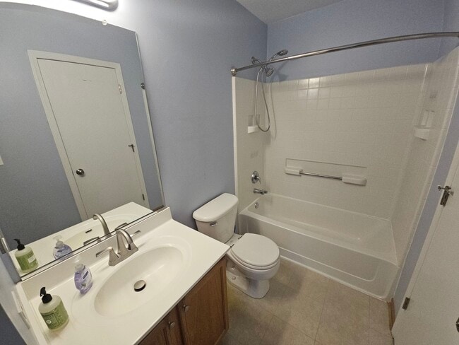 Building Photo - 466 Littleton Trail