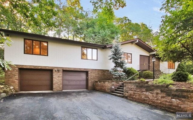 Building Photo - 8 Deborah Ct