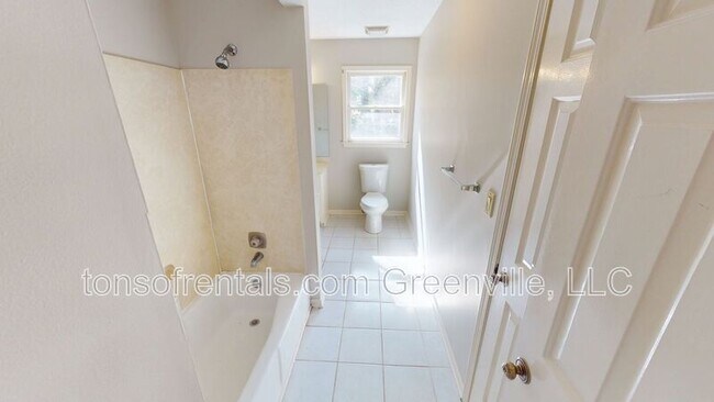 Building Photo - 710 Stallings Rd