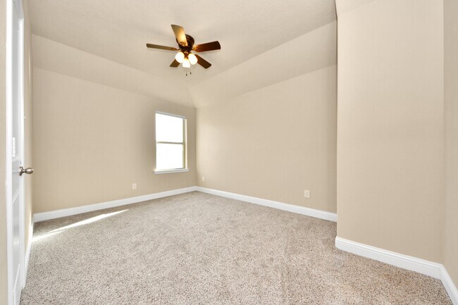 Building Photo - 20707 Reston Run Ln