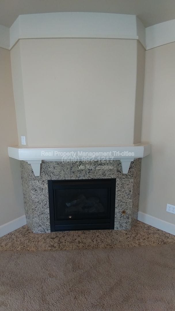 Building Photo - 459 Columbia Point Dr