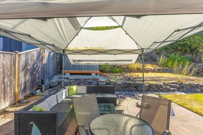 Building Photo - 9024 40th Ave SW