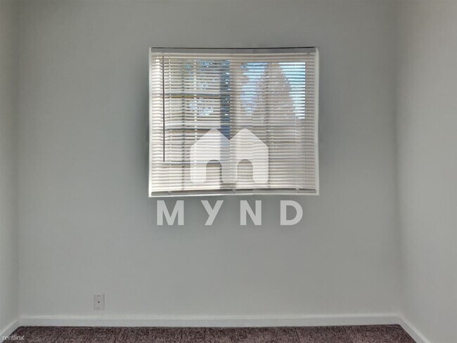 Building Photo - 2 br, 1 bath House - 7203 SE Harmony Dr