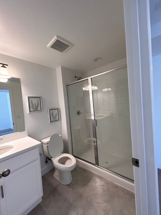 Building Photo - Spacious 3 Bedroom, 3 Bath Townhome located in Arapahoe County available for Summer Move In for t...