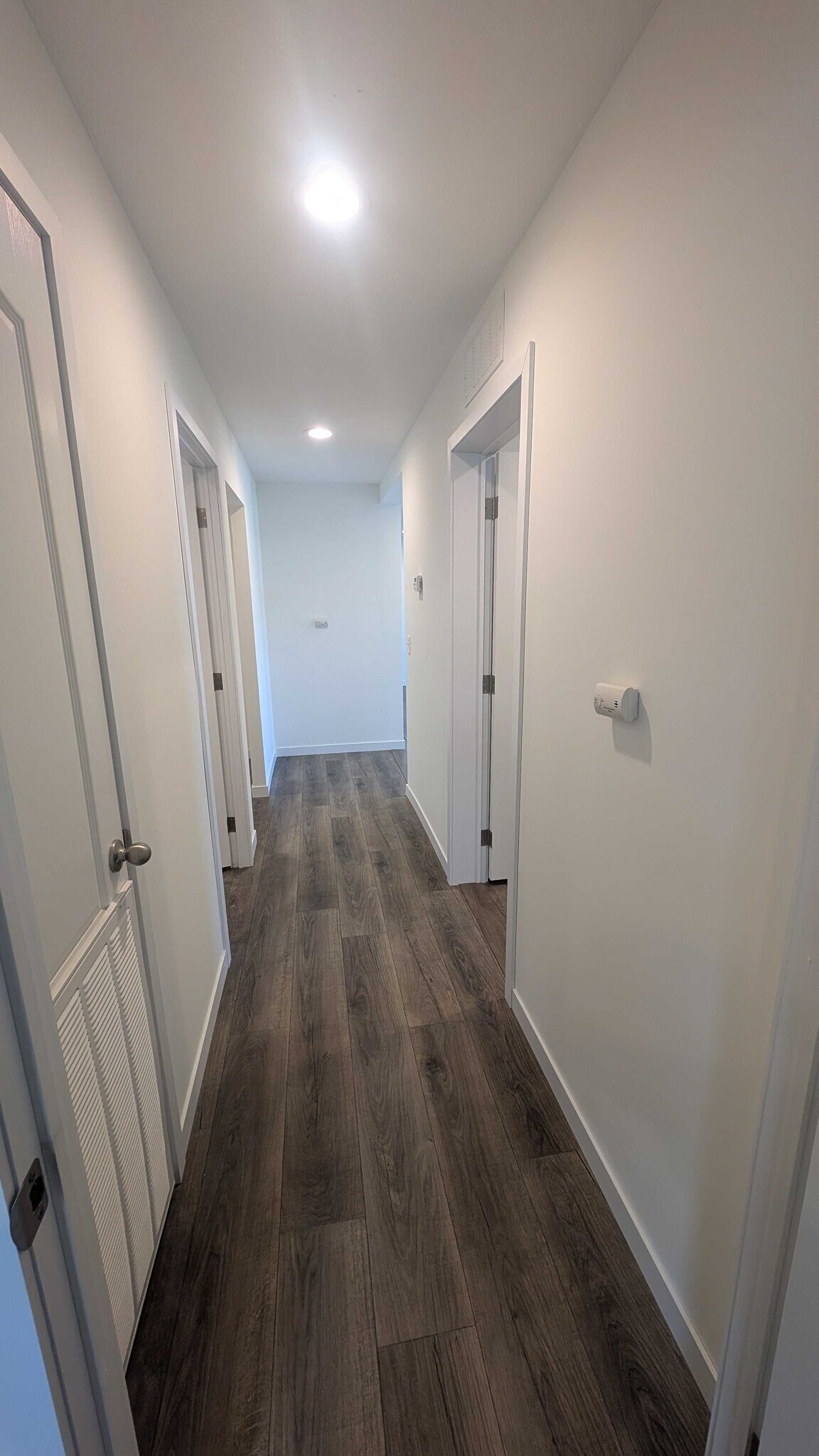 Building Photo - 9383 Evergreen Dr