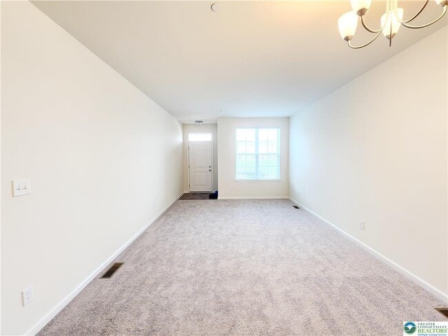 Building Photo - 422 Gray Feather Way