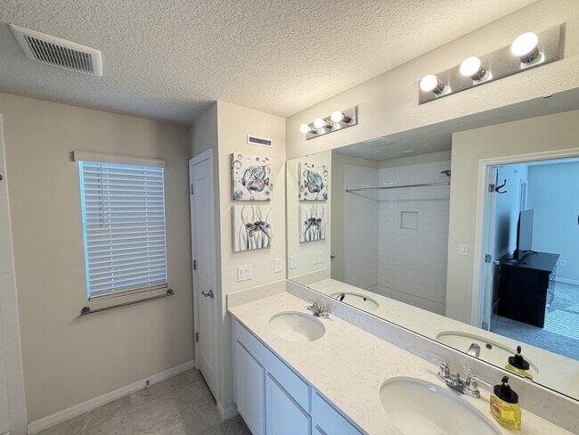 Building Photo - 4596 Sparkling Shell Ave