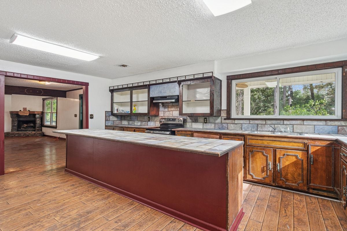 Building Photo - 67425 Salt Lick Ln