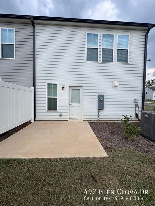 Building Photo - 492 Glen Clova Dr