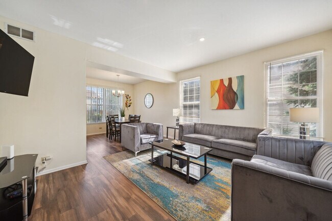 Primary Photo - 4609 Metcalf Ct