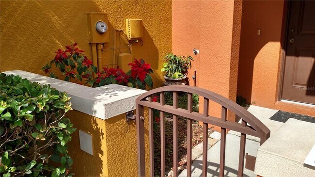 Building Photo - 30105 Mossbank Dr