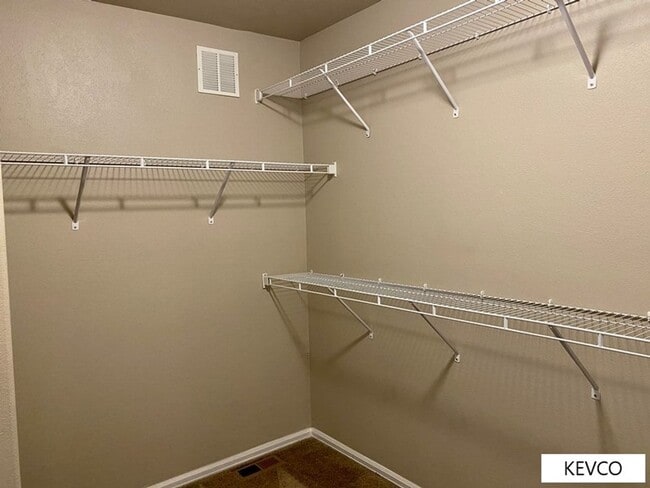 Building Photo - Stunning Home In Rigden Farms