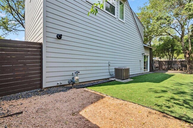 Building Photo - 5609 Tura Ln