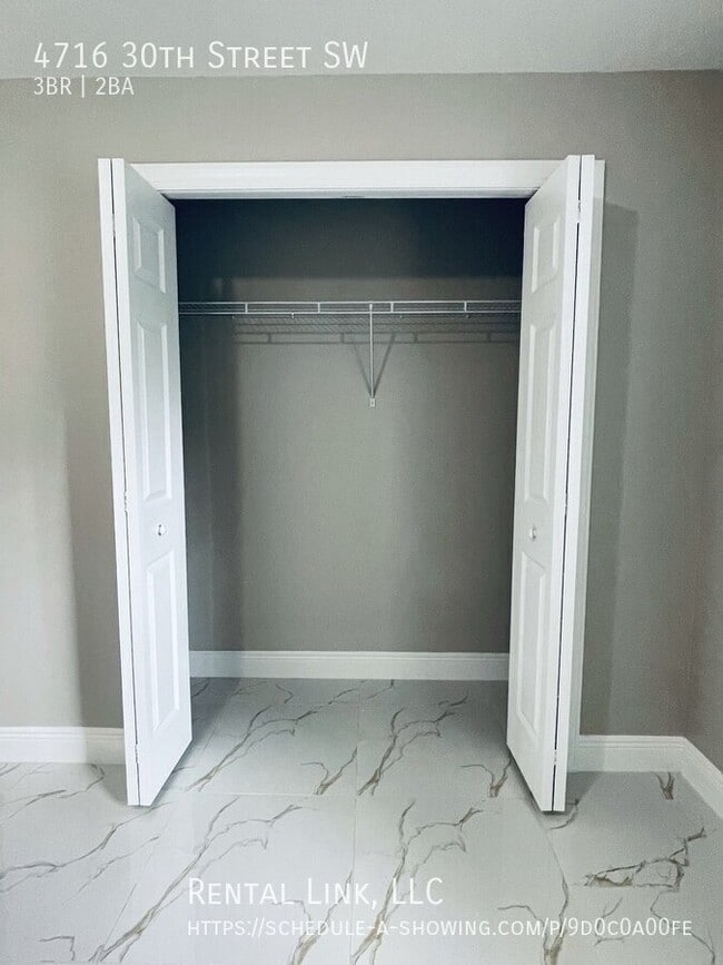 Building Photo - 4716 30th St SW